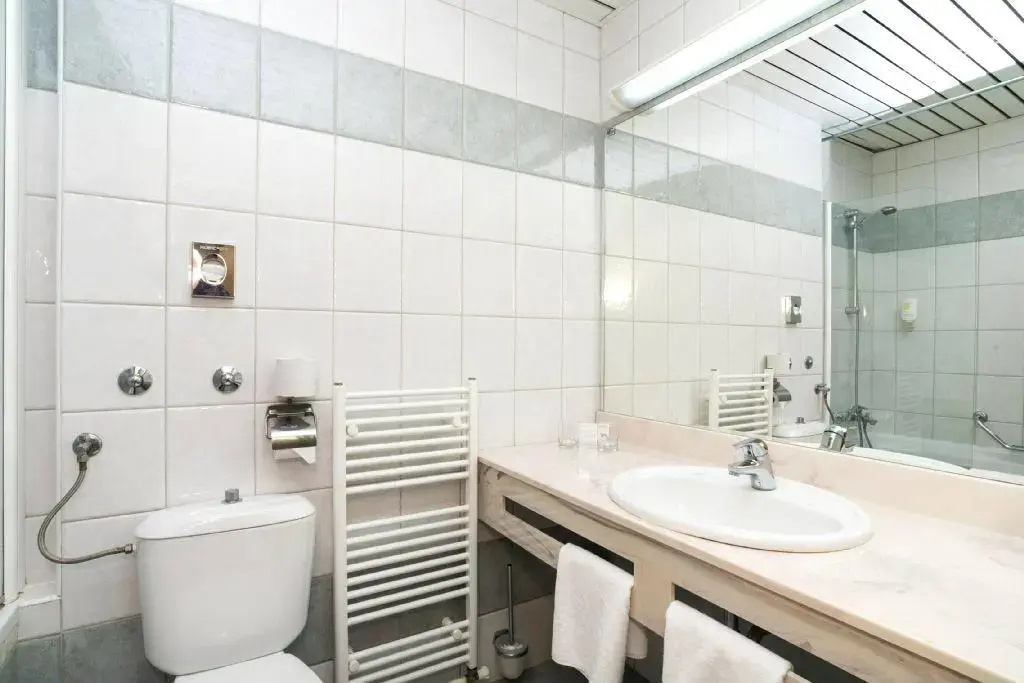 Superior Double room with balcony (full double bed)