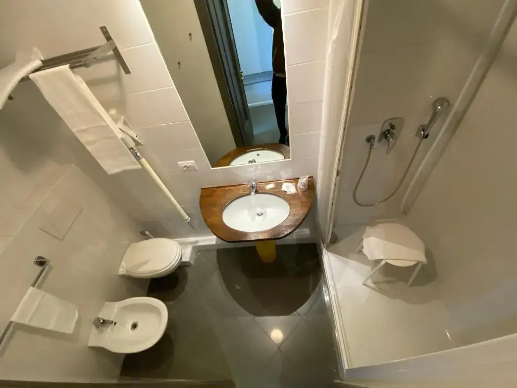 Standard Triple room with balcony