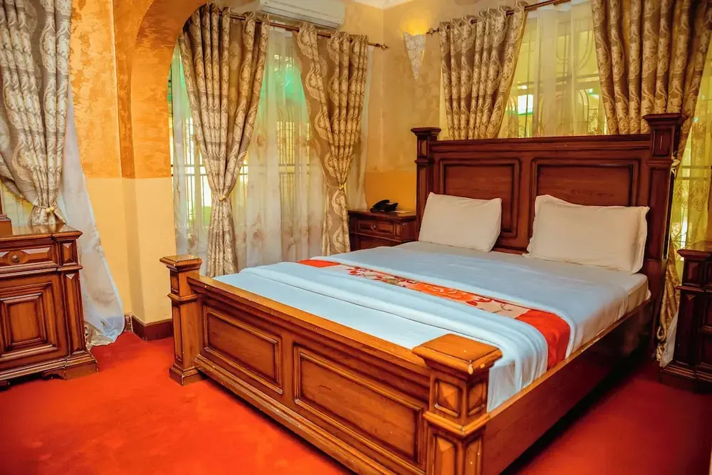 Royal room