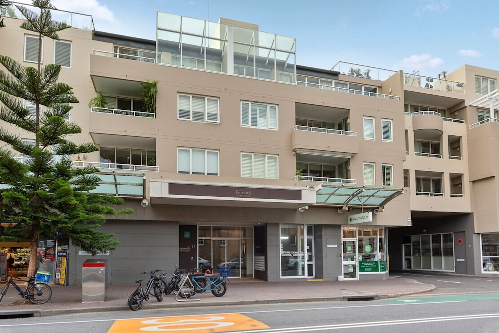 Spacious 1 Bed Near Manly Beach
