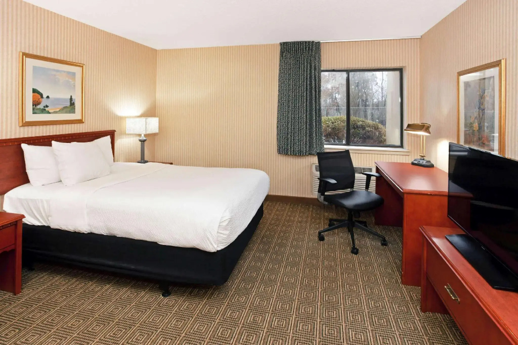 La Quinta Inn & Suites by Wyndham Stevens Point - Chambres