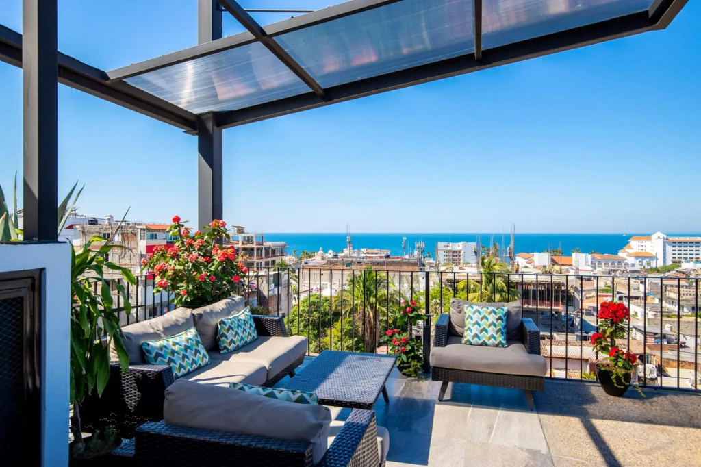 5D - Super Studio Well Laid out Everything you Need - Stunning Rooftop Inifinity Pool