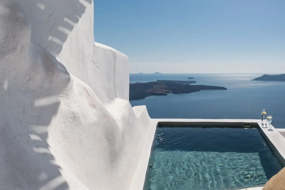 The Vasilicos Caldera Heritage Suites