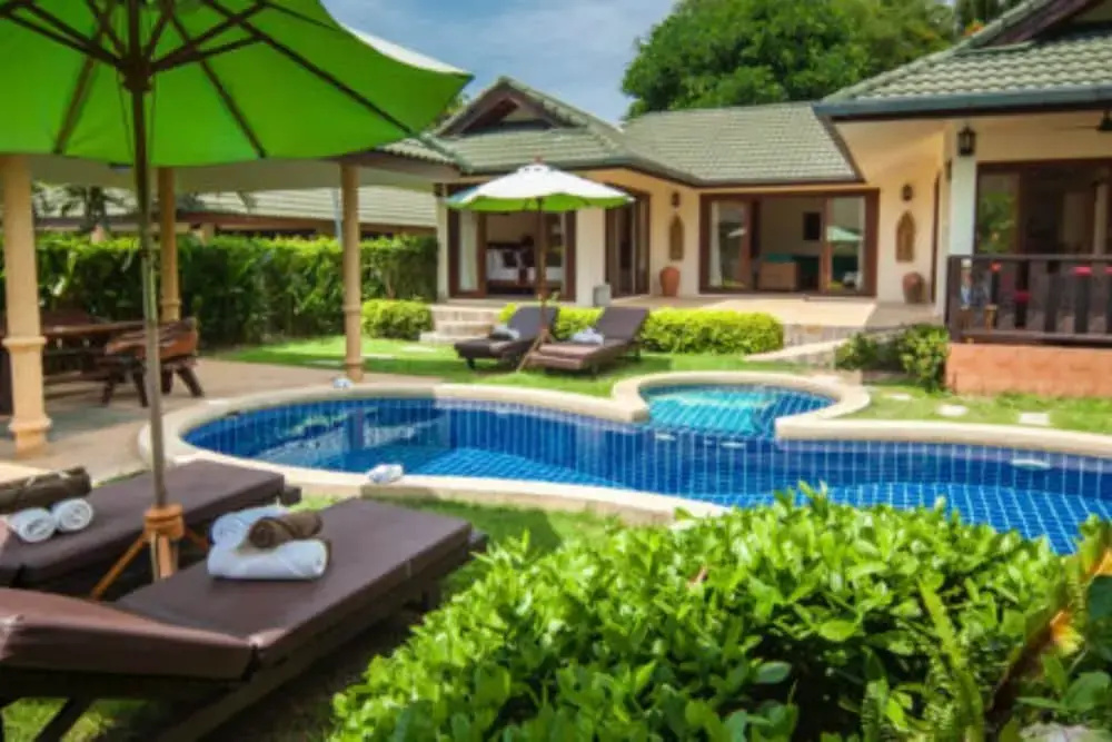 3 Bedroom Pool Villa 20 seconds from Samrong beach front