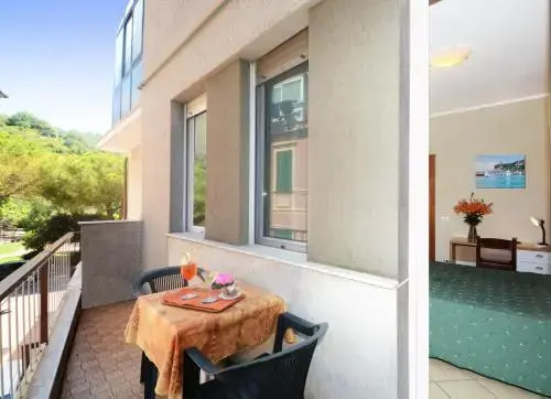 Balcony & Terrace