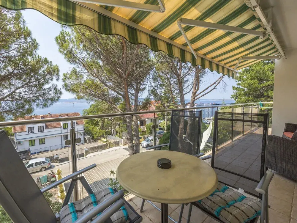 Apartment with balcony