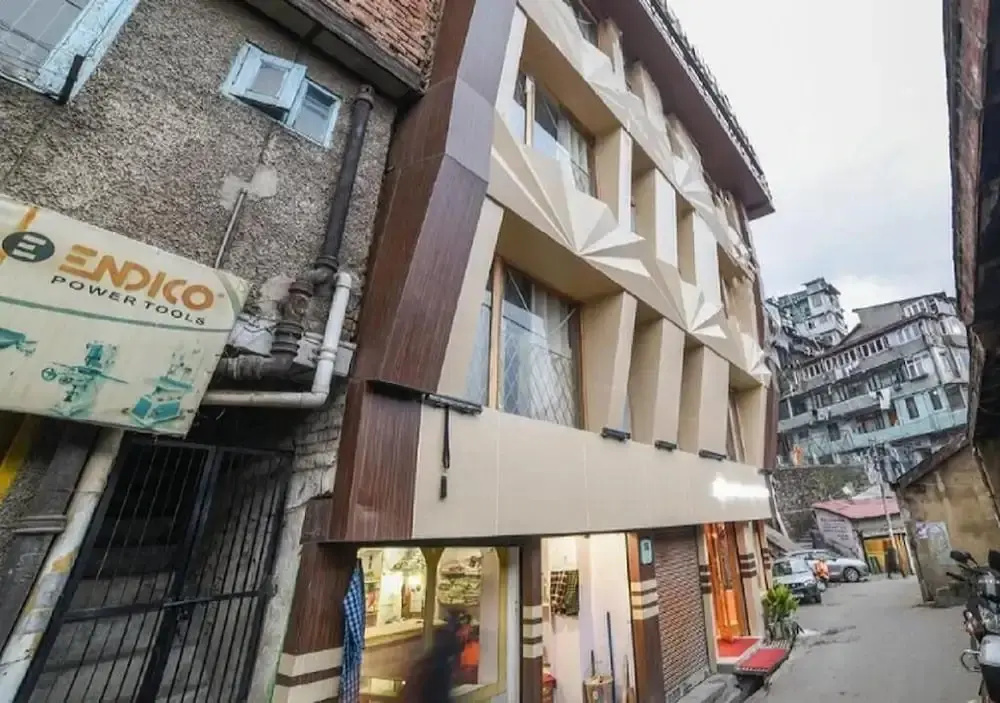 OYO Flagship 40500 Hotel Mid Town
