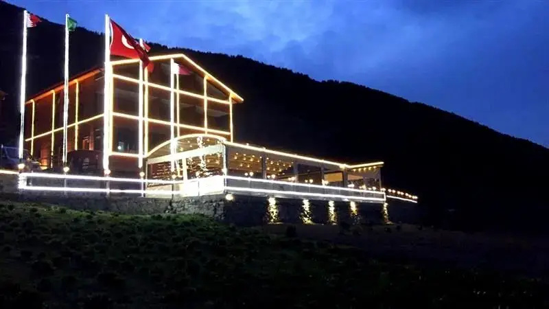 Grand Ozturk Uzungol