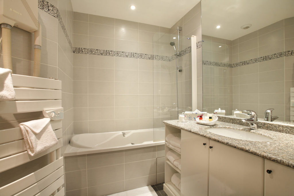 Le Beau Rivage by null