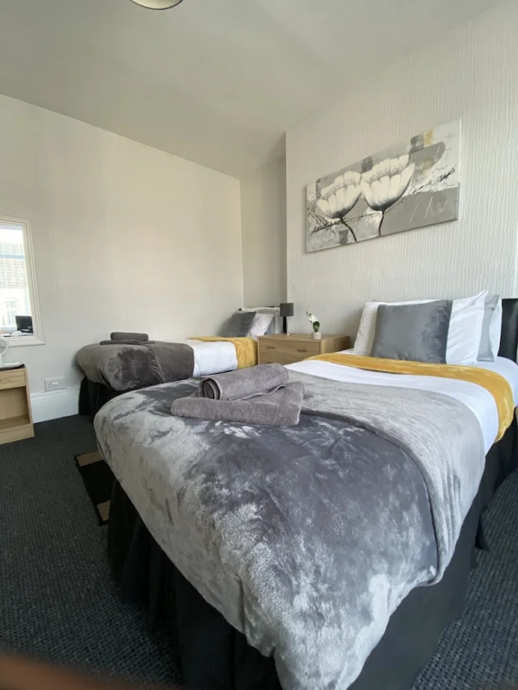 3 Bedrooms Standard Family room