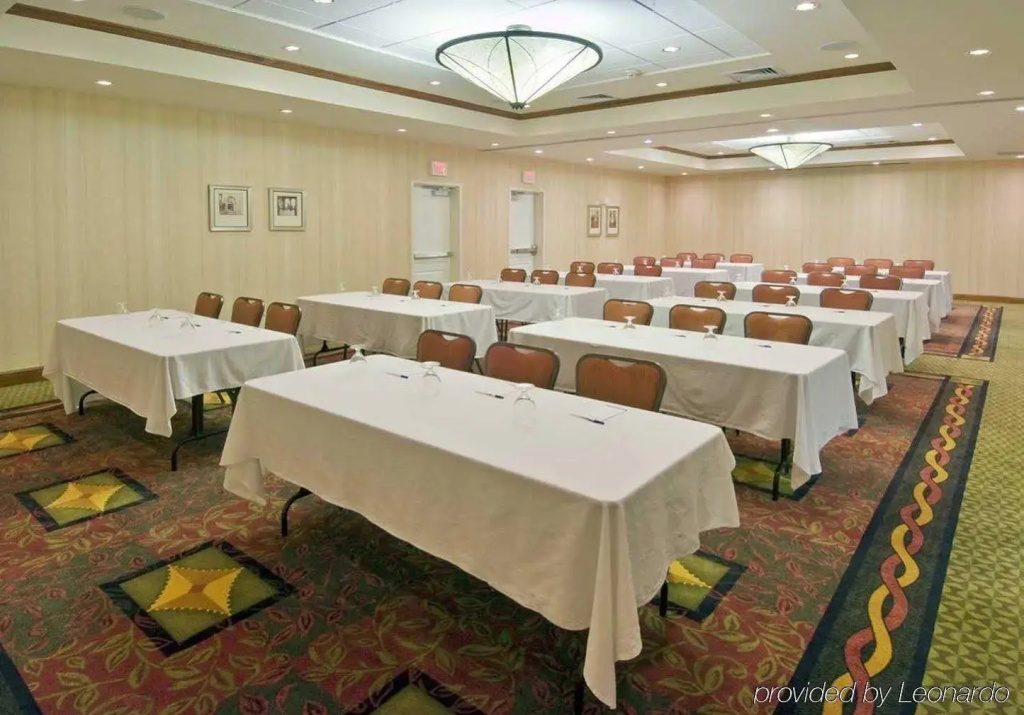Hilton Garden Inn Naperville/Warrenville - фото 16