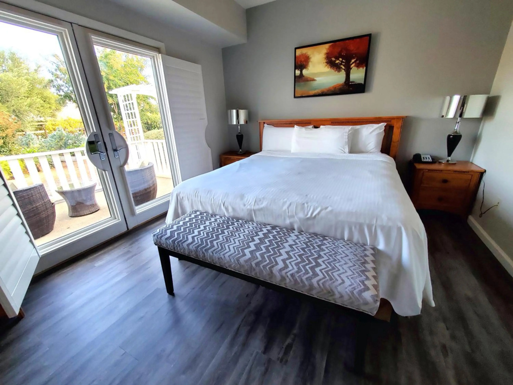 Geyserville Inn — 2