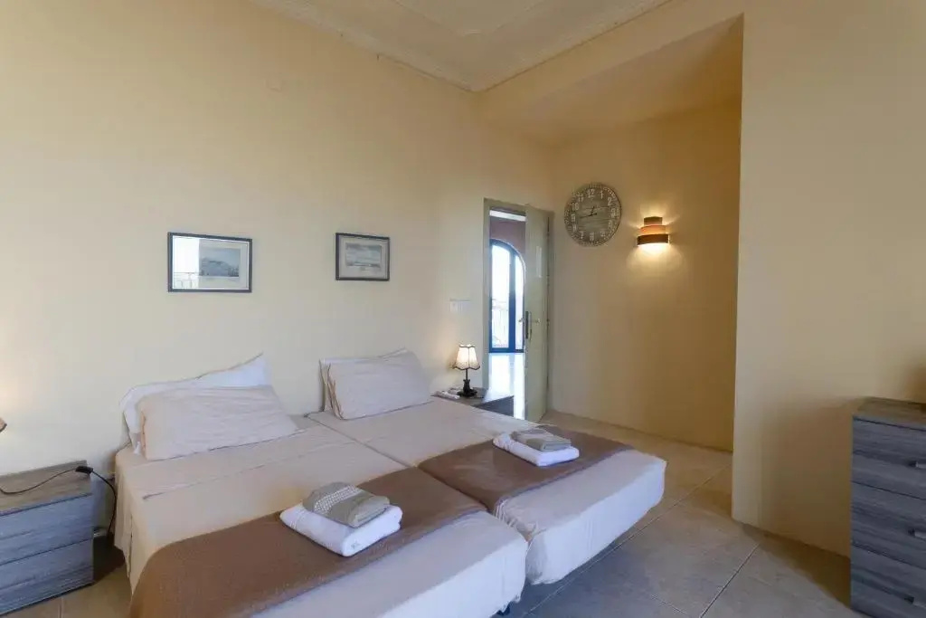 Economy room