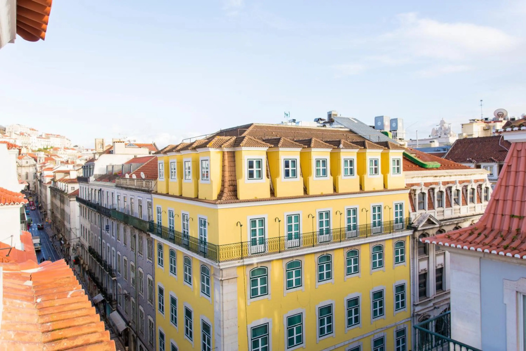 Leisure Luxury Downtown Duplex Lisbon by Altido