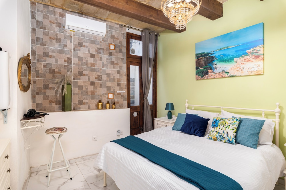 Chic Comfy 1BR Maisonette Valletta Area