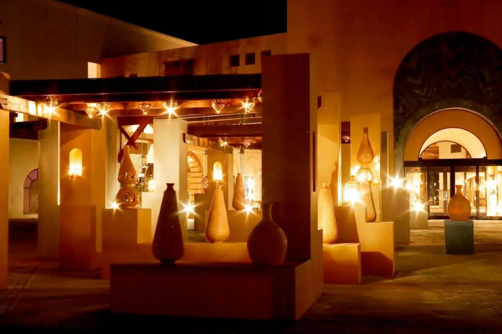 Lobby & Reception