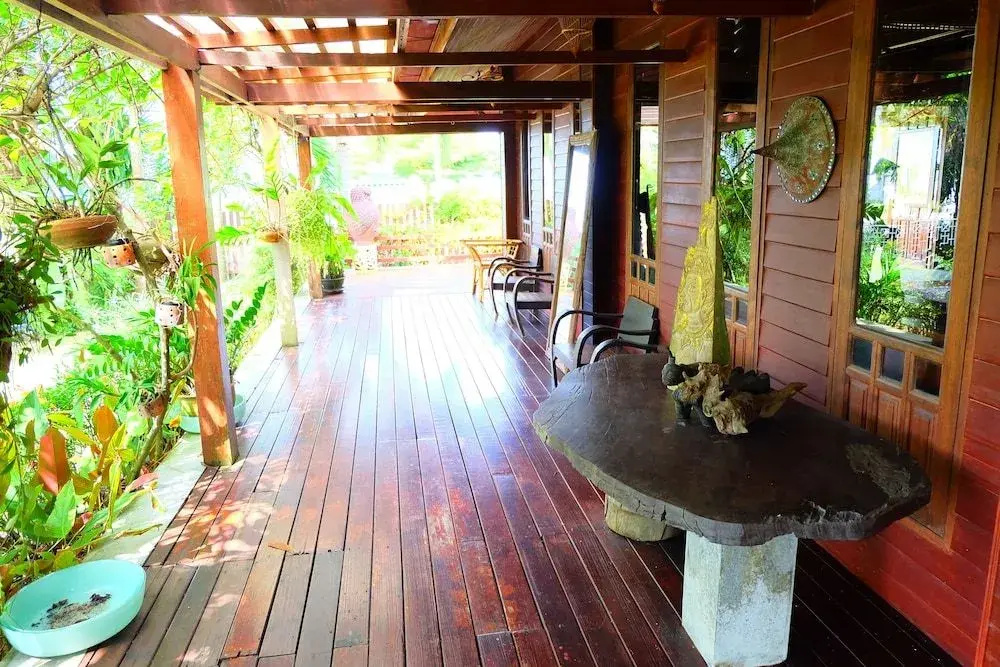 Tree Home Plus Home Stay