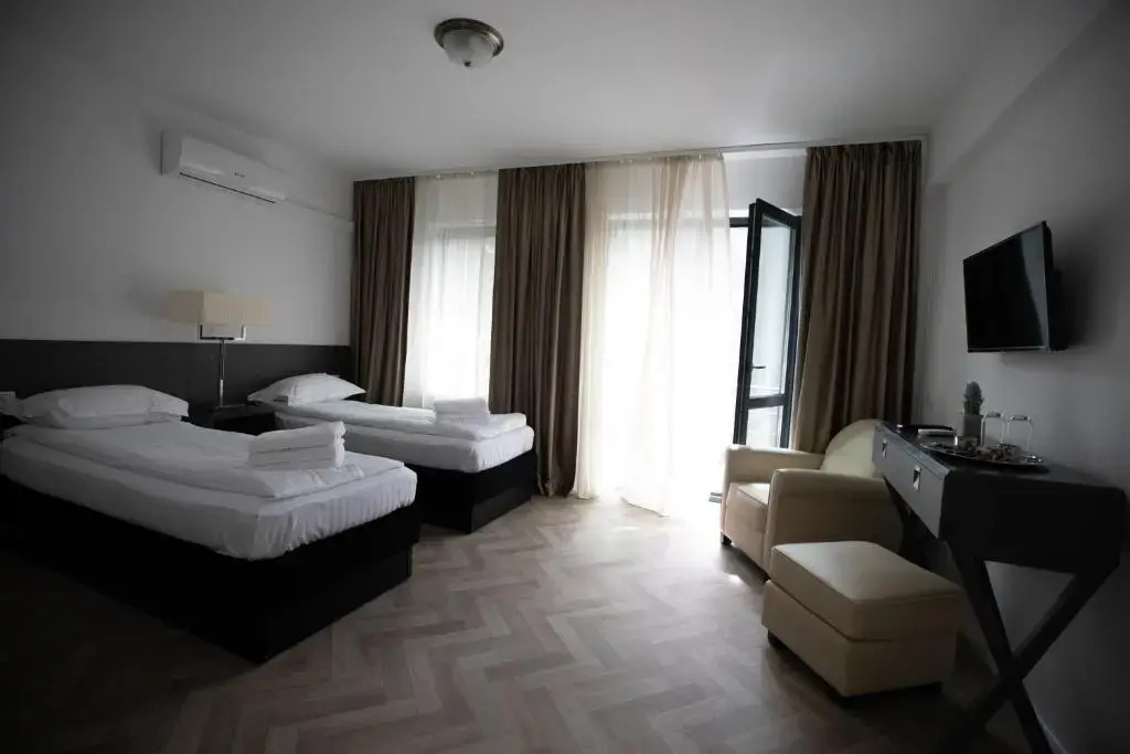 Standard Double room with balcony (twin beds)