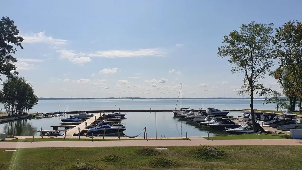 Beach & Waterfront