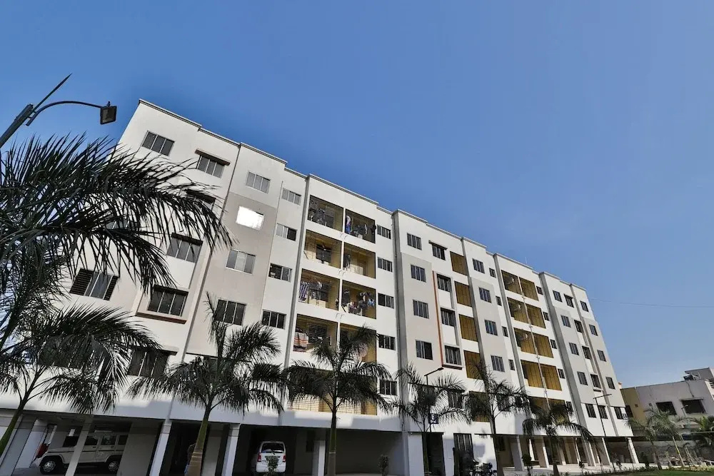 Crystal Service Apartments By OYO Rooms
