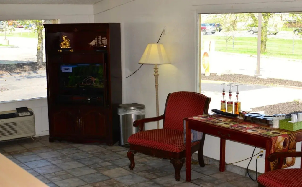 Lobby & Reception