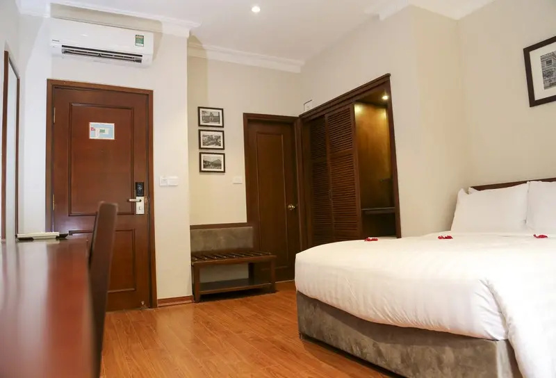 Standard Double room (full double bed)