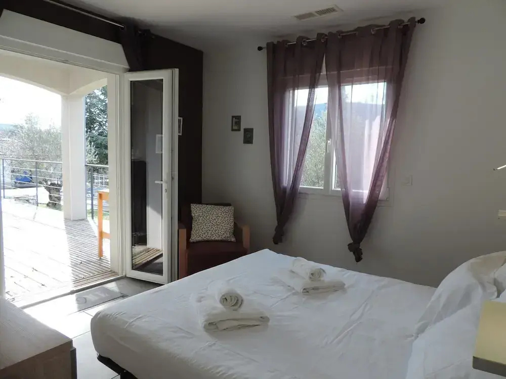 Voir la photo 2 — Attractive Holiday Home With Private Pool