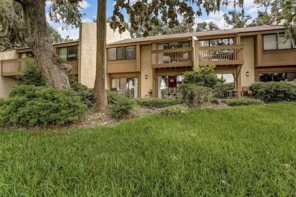 2100-beachwood