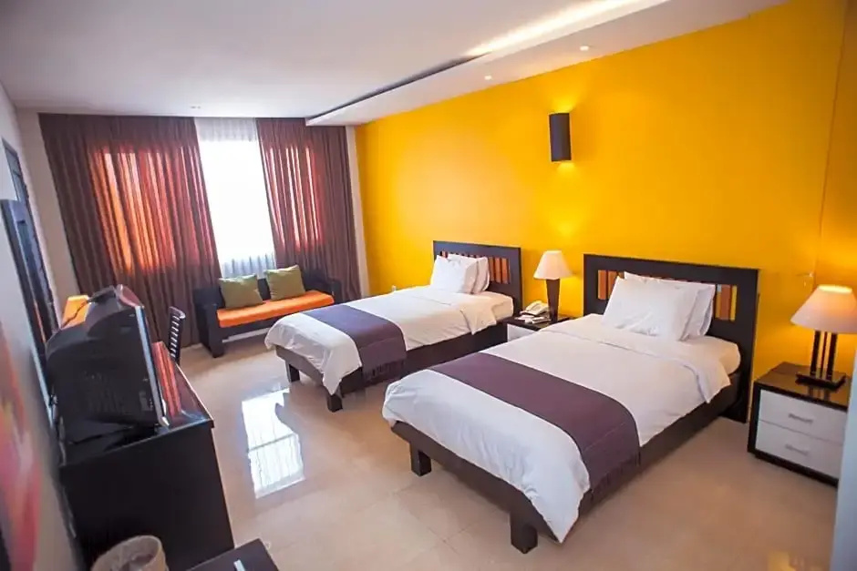 Deluxe Double room (full double bed)