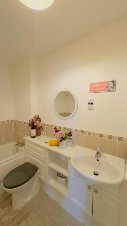 Apartment-2br-parking-walk to Town-near Beach-wifi - фото 5