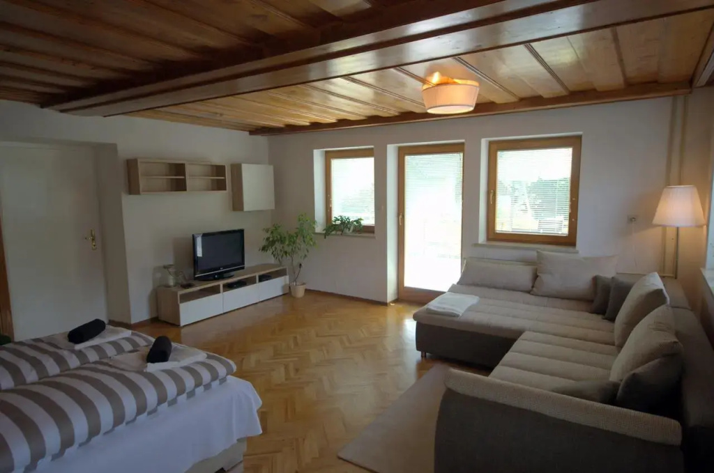 Anna's House