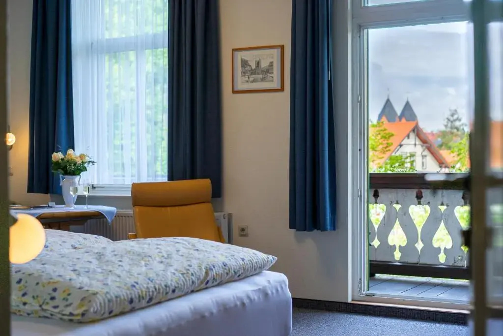 Standard Double room with balcony (full double bed)