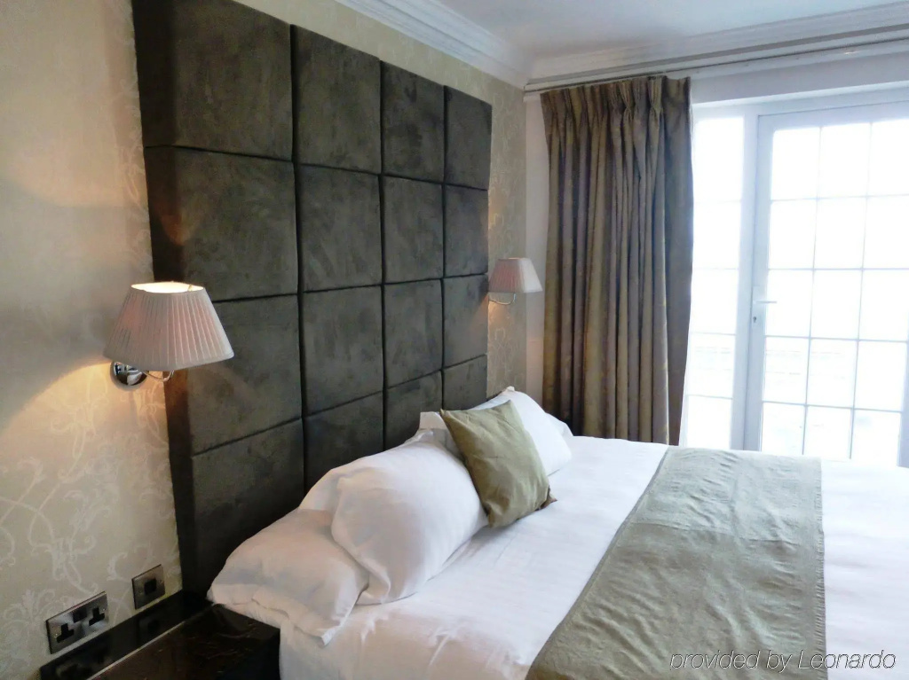 The Cliff Hotel - Général