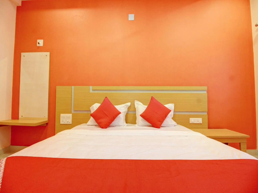 Classic Double room (full double bed)