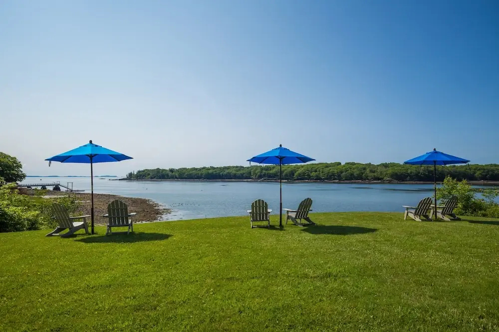 Beach & Waterfront