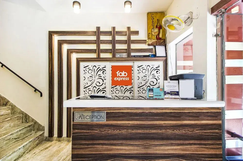 FabExpress Royal Residency Suites