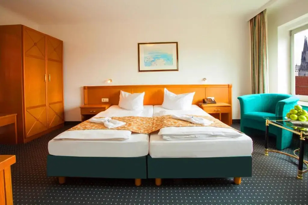 Standard Double room (full double bed)