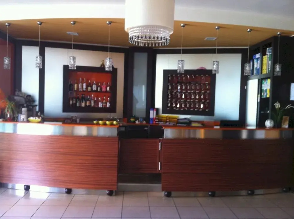 Lobby & Reception