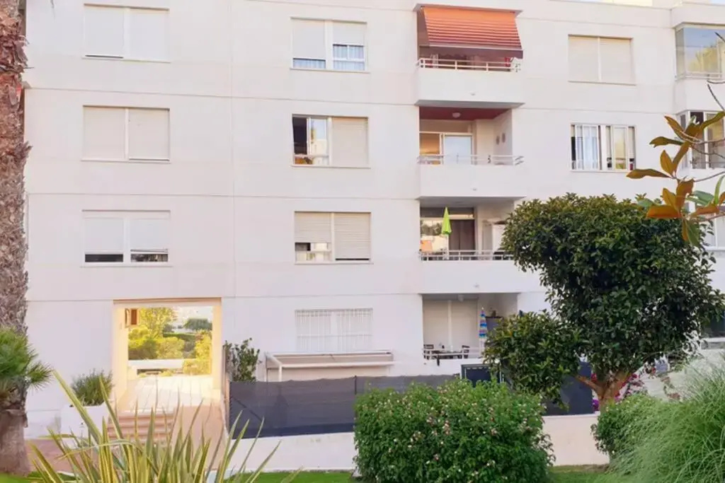 Sea view holiday apartment near Alicante