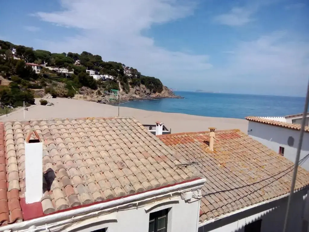 Standard Double room with sea view (full double bed)