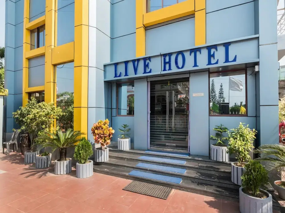 OYO 10398 Hotel Parijayee