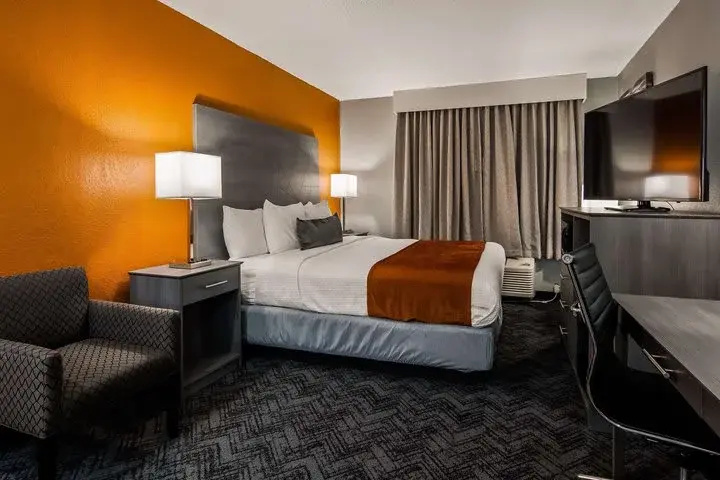 Economy room