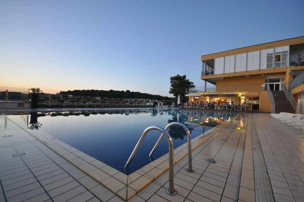 Splendid Golden Rocks Resort - Général