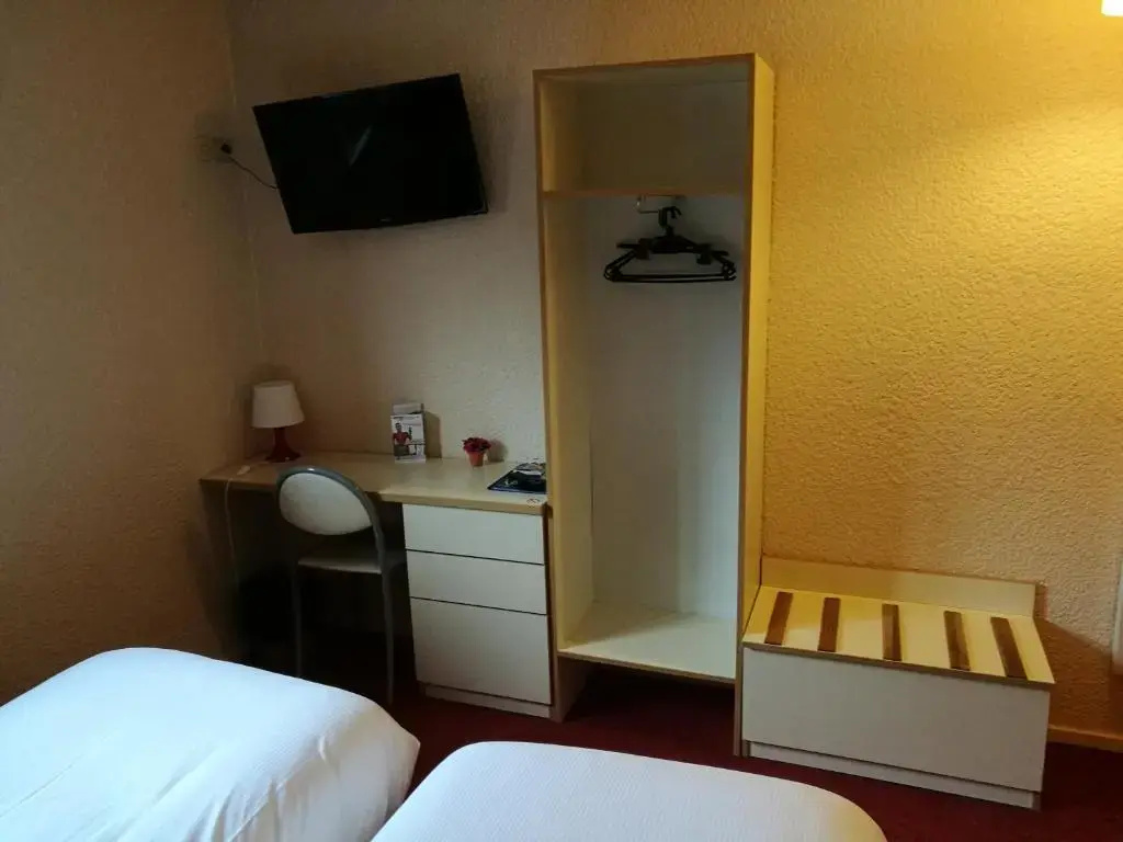 Standard Double room (twin beds)