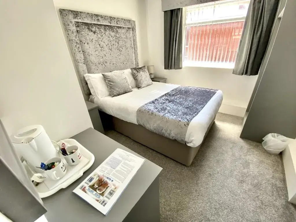 Standard Double room (full double bed)
