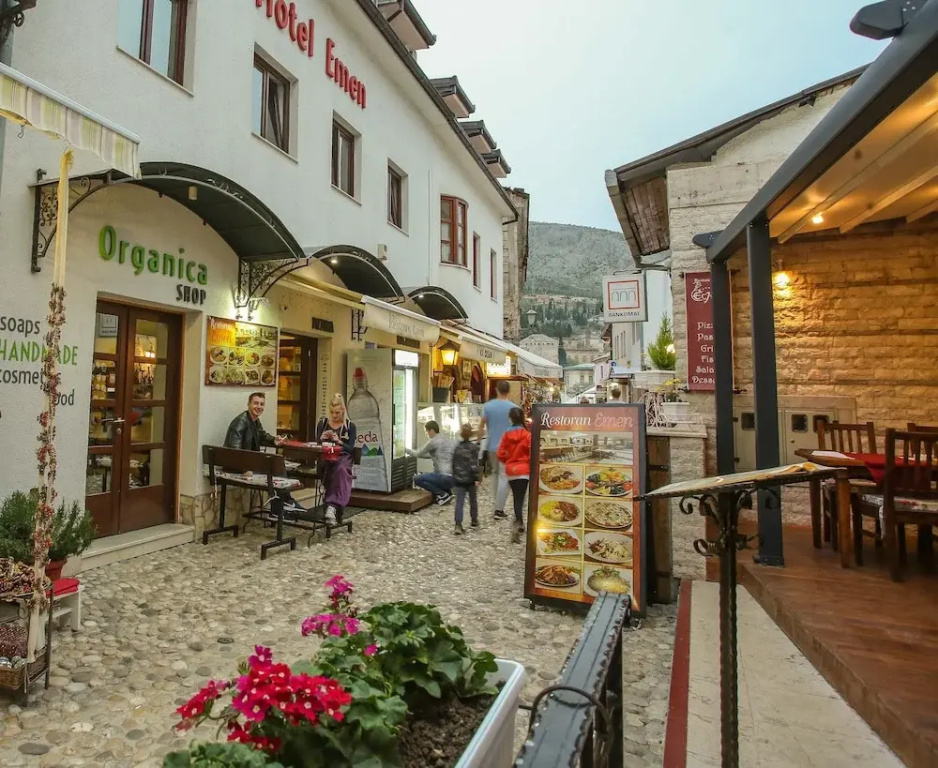Hotel Emen