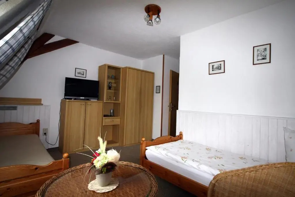 Pension Am Kirschberg - Chambres