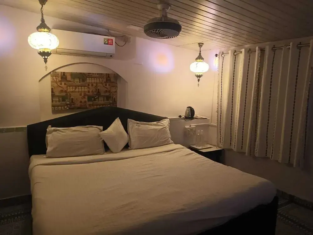 Standard Cottage