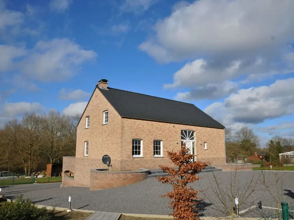Holiday Home in Somme Leuze With Garden - фото 14