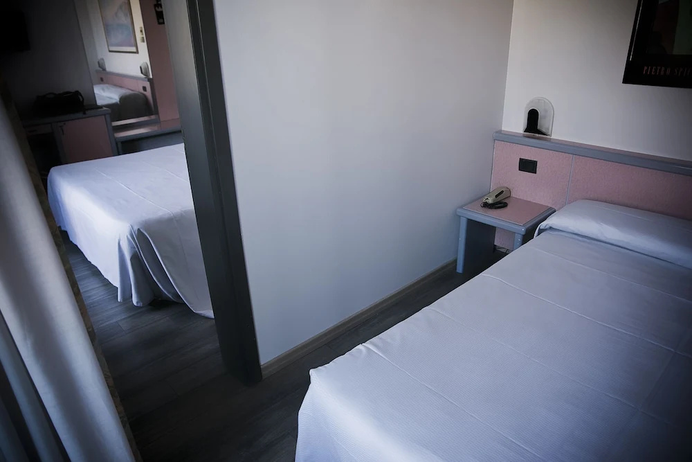 Standard Triple room with balcony